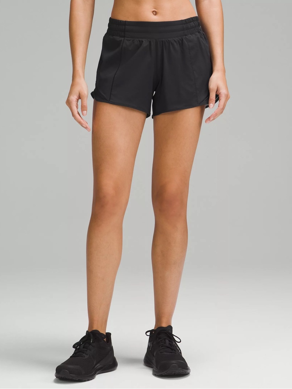 Lululemon Hotty Low Rise Lined Shorts 4” Black Size 6